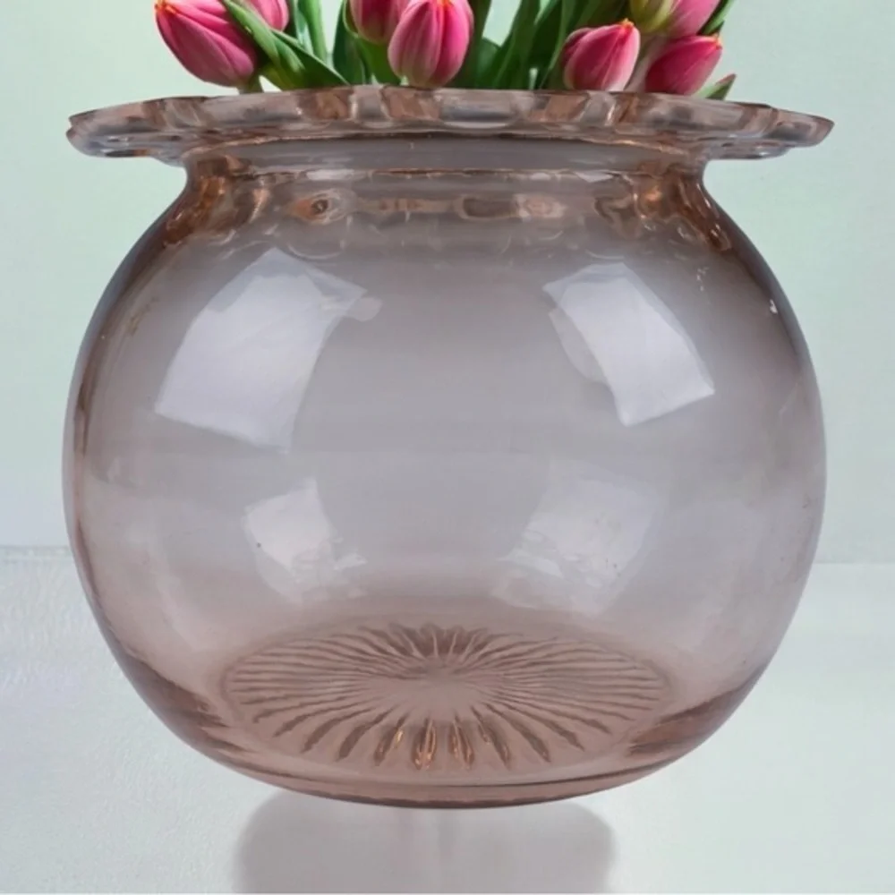 Old Colony Blush Pink Depression Glass Bowl‎ w/ Lace Edge